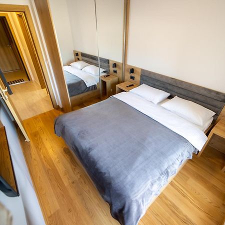 Apart Kraft Podgorica Exteriör bild