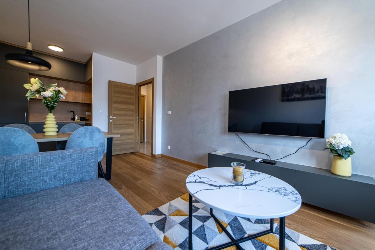 Apart Kraft Podgorica Exteriör bild