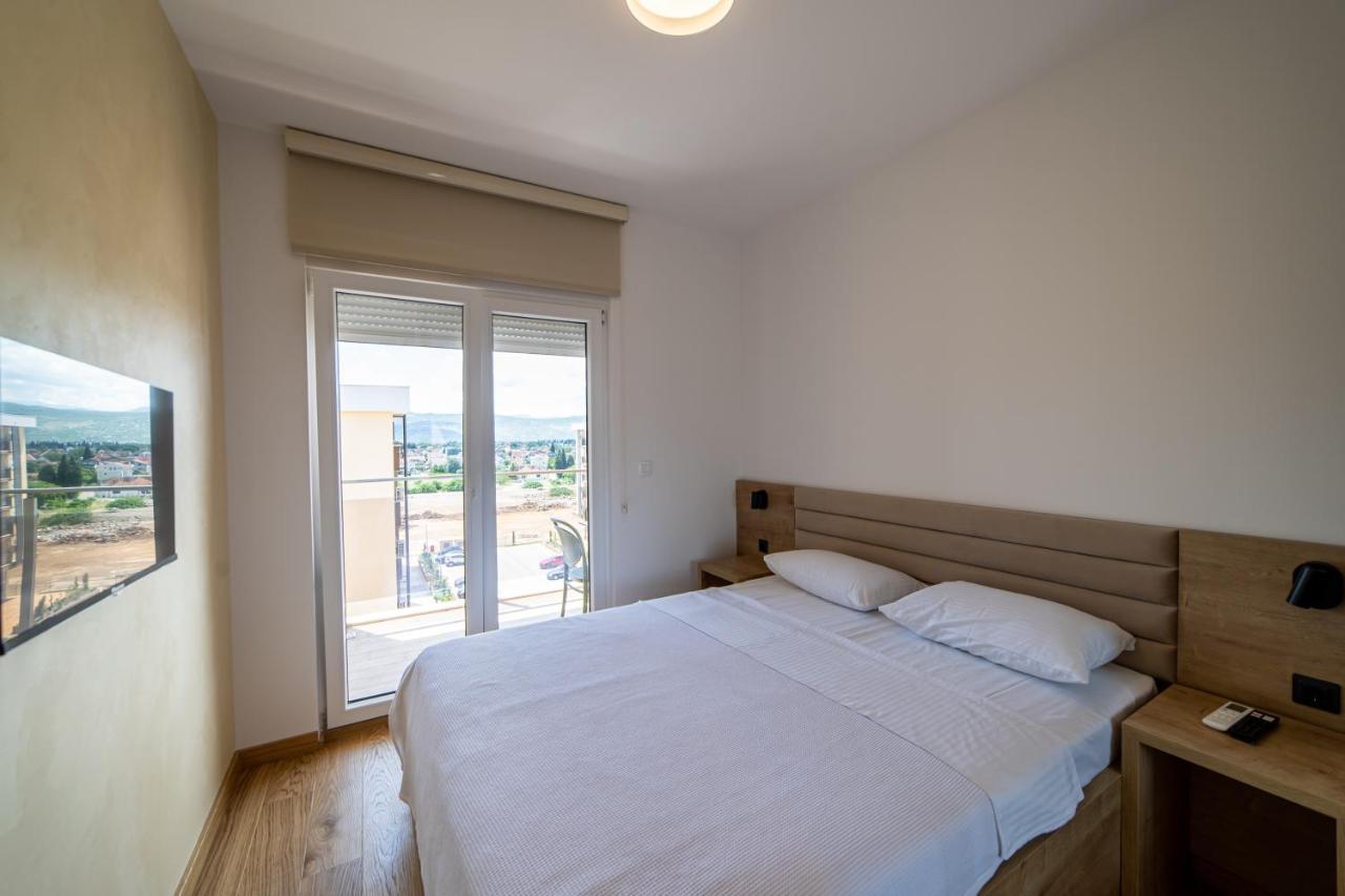 Apart Kraft Podgorica Exteriör bild