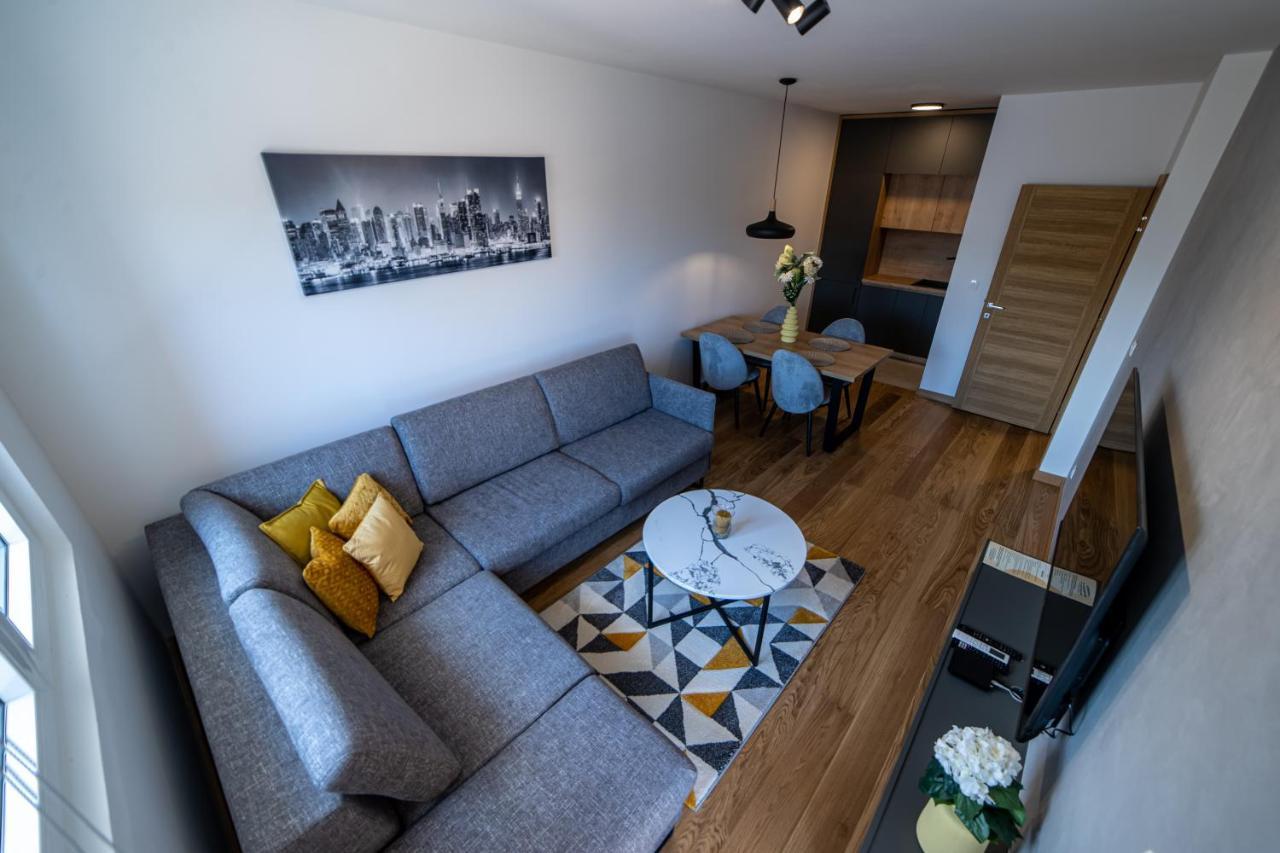 Apart Kraft Podgorica Exteriör bild