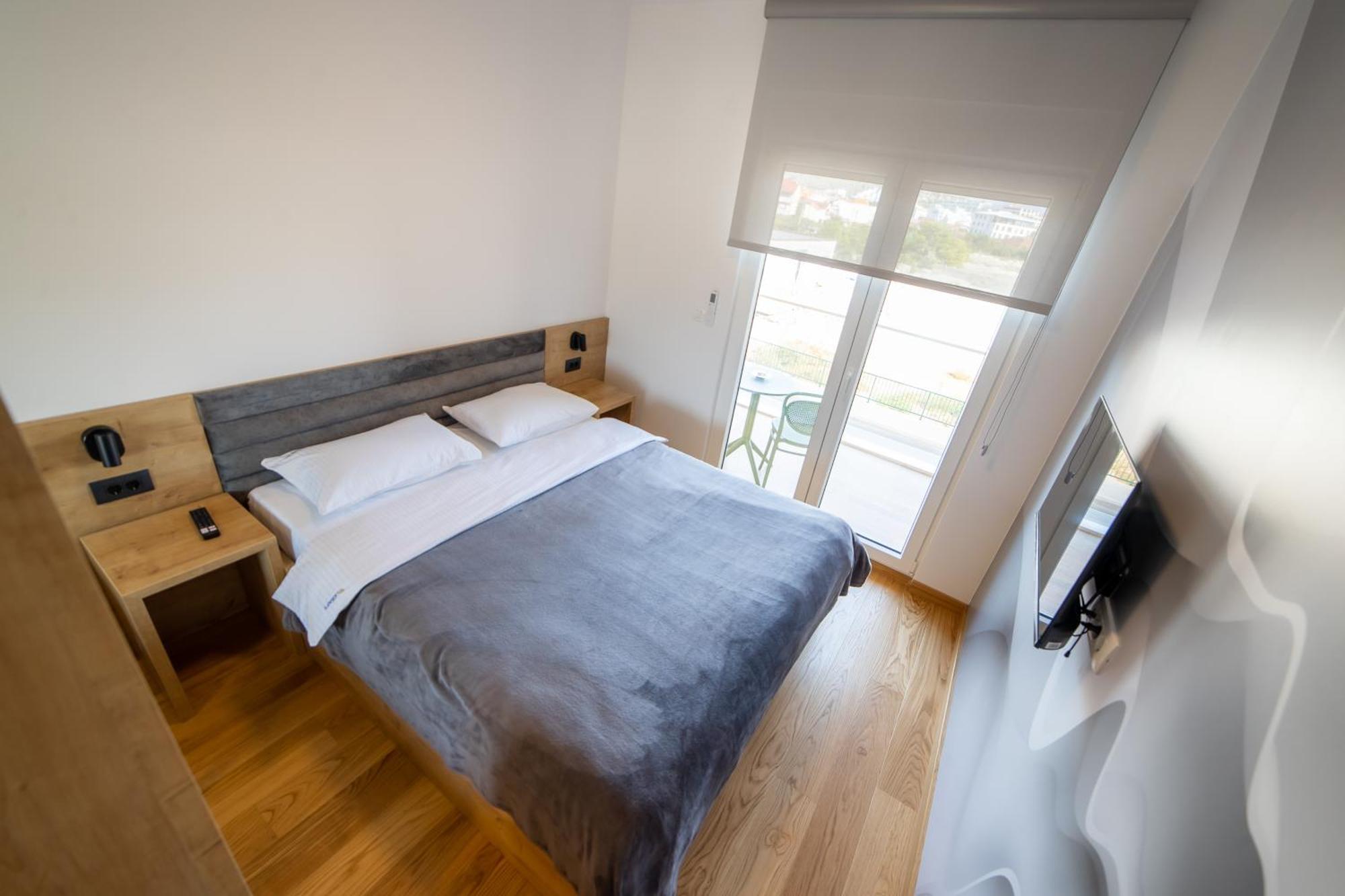 Apart Kraft Podgorica Exteriör bild