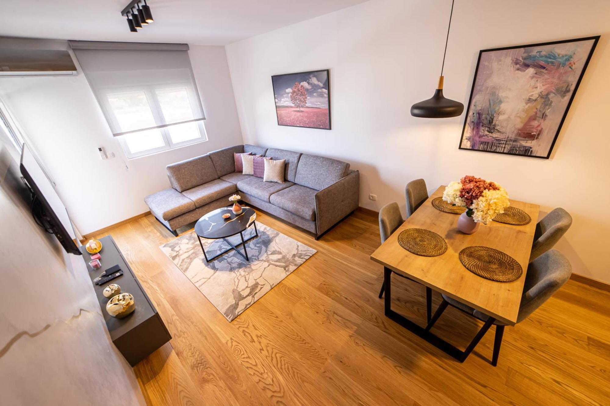 Apart Kraft Podgorica Exteriör bild